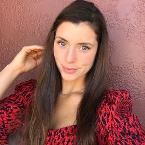 Meet your Posher, Leah